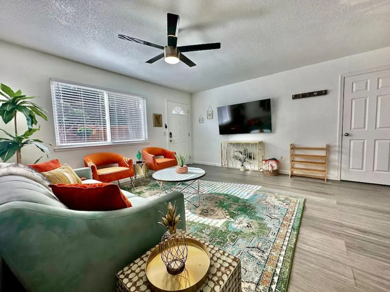 First Floor Gated, Central And Remodeled Apartment Sacramento 0*,  Stati Uniti