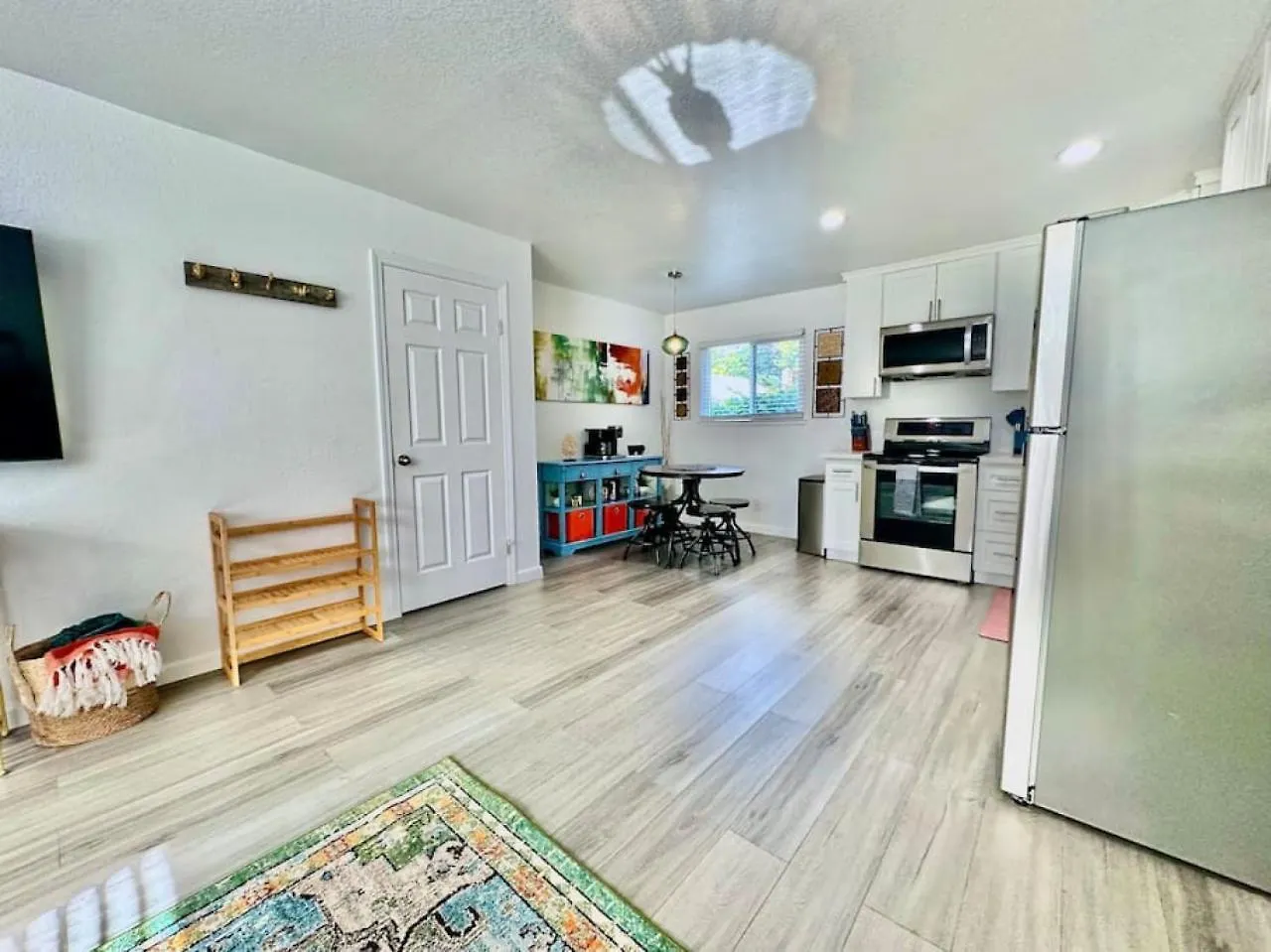First Floor Gated, Central And Remodeled Apartment Sacramento 0*,  Stati Uniti